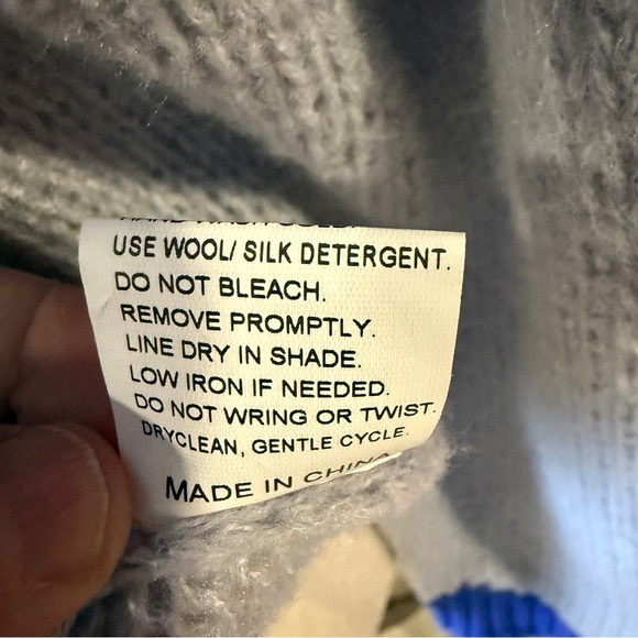 Lavender Multicolor Peace Sign Crew Neck Sweater | Size Large - Picture 6 of 8